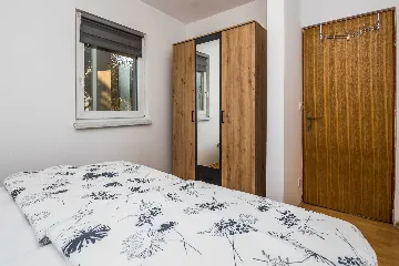 Ground-Floor Apartment in Vir for 2–4 Guests