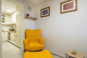 Vir Apartment for 4 with Covered Terrace