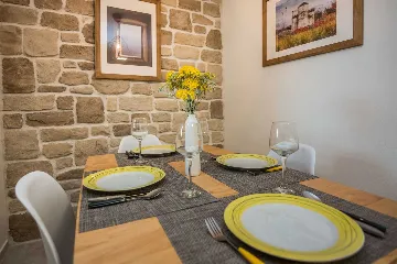 Vir Apartment for 4 with Covered Terrace