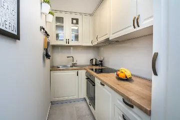 Vir Apartment for 4 with Covered Terrace