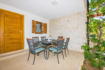 Vir Apartment for 4 with Covered Terrace