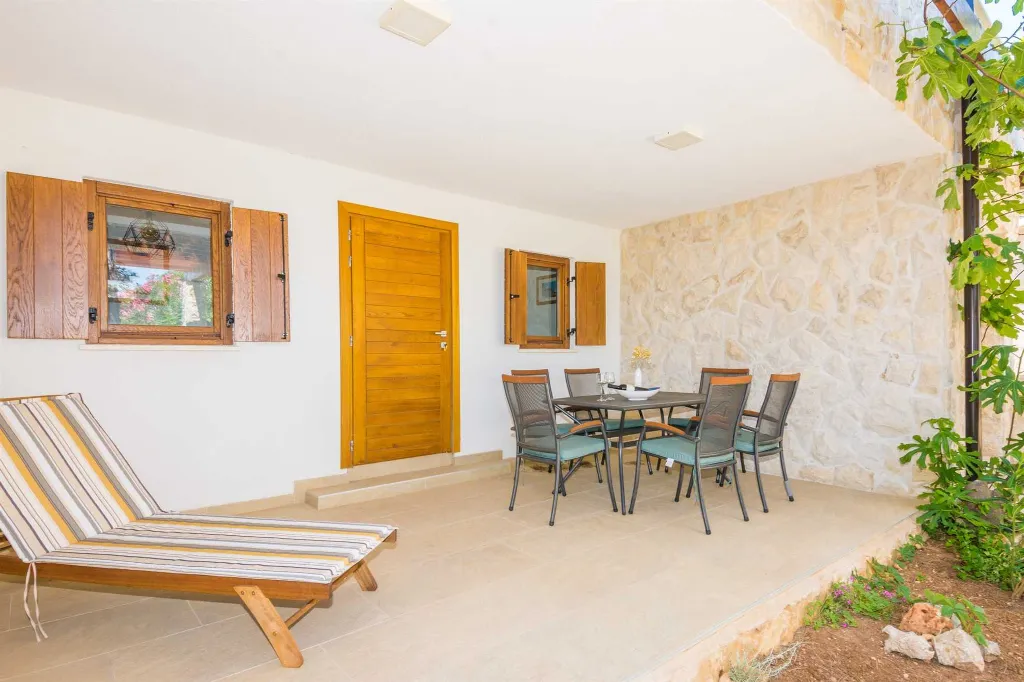 Vir Apartment for 4 with Covered Terrace