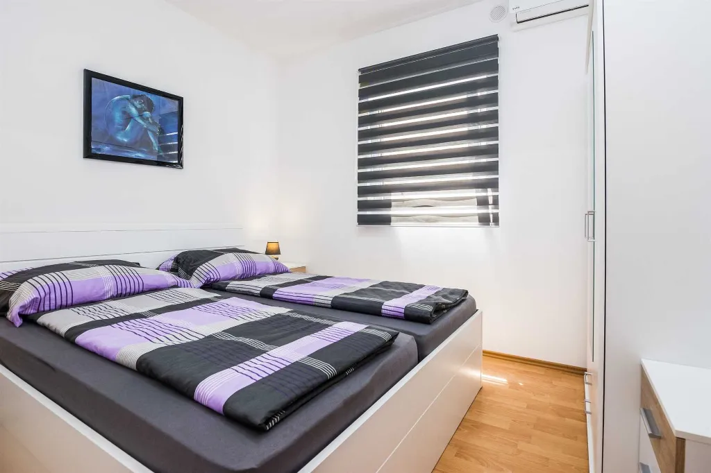 Apartment in Vir for 4 Guests, 250 m to Pebble Beach