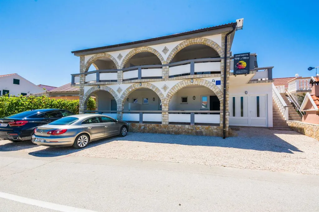 Vir Apartment for 2–4 Guests, 250 m to Pebble Beach