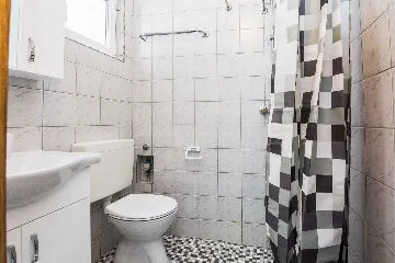 Quiet 1-Bedroom Apartment in Vir, 250 m to Beach