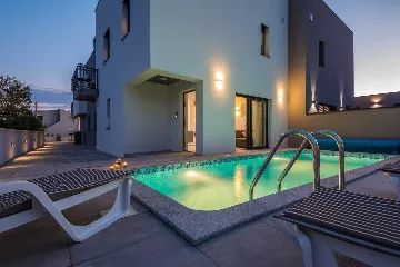 Two-Bedroom Apartment in Vir for 4-6 Guests