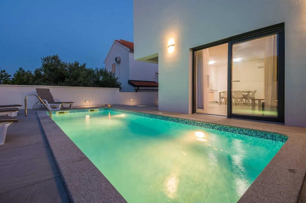 Two-Bedroom Apartment in Vir for 4-6 Guests