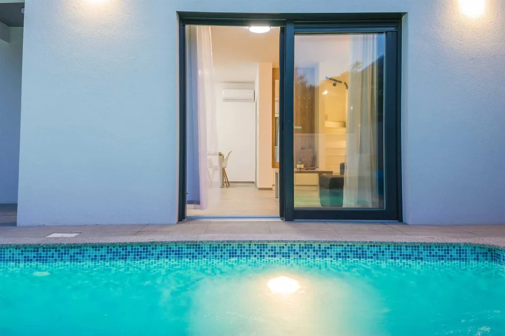Two-Bedroom Apartment in Vir for 4-6 Guests