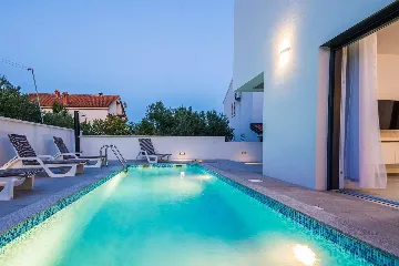 Two-Bedroom Apartment in Vir for 4-6 Guests