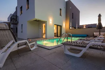 Two-Bedroom Apartment in Vir for 4-6 Guests