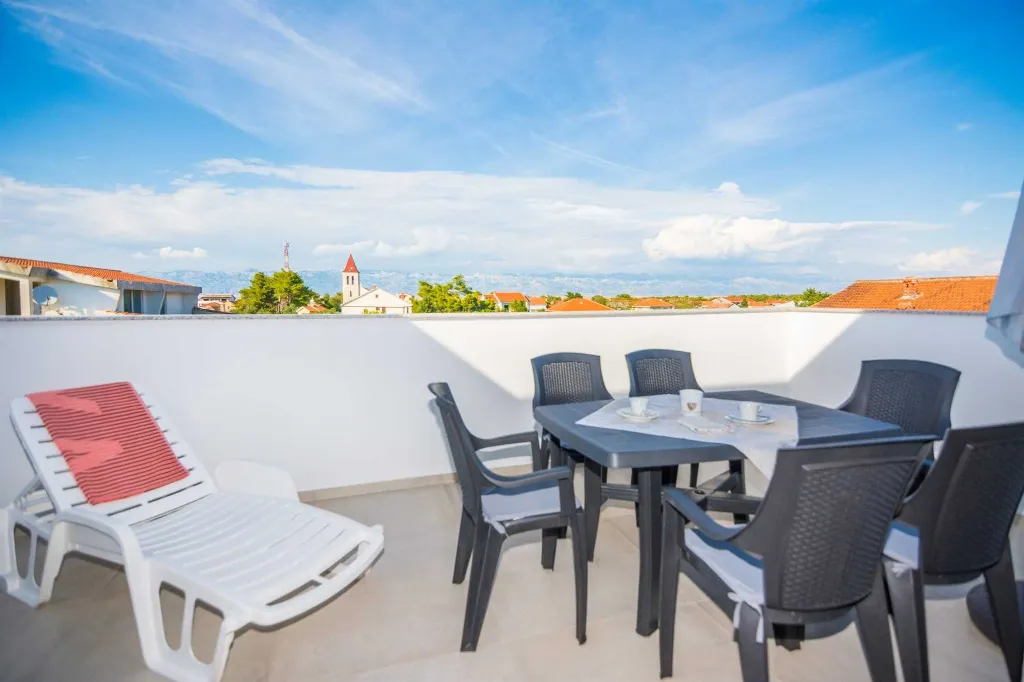 Two-Bedroom Apartment in Vir for 4-6 Guests