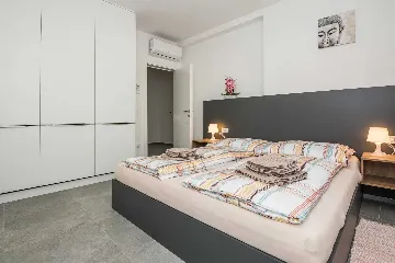 Two-Bedroom Apartment in Vir for 4-6 Guests