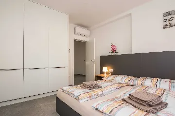 Two-Bedroom Apartment in Vir for 4-6 Guests