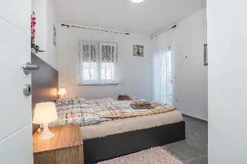 Two-Bedroom Apartment in Vir for 4-6 Guests