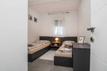 Two-Bedroom Apartment in Vir for 4-6 Guests