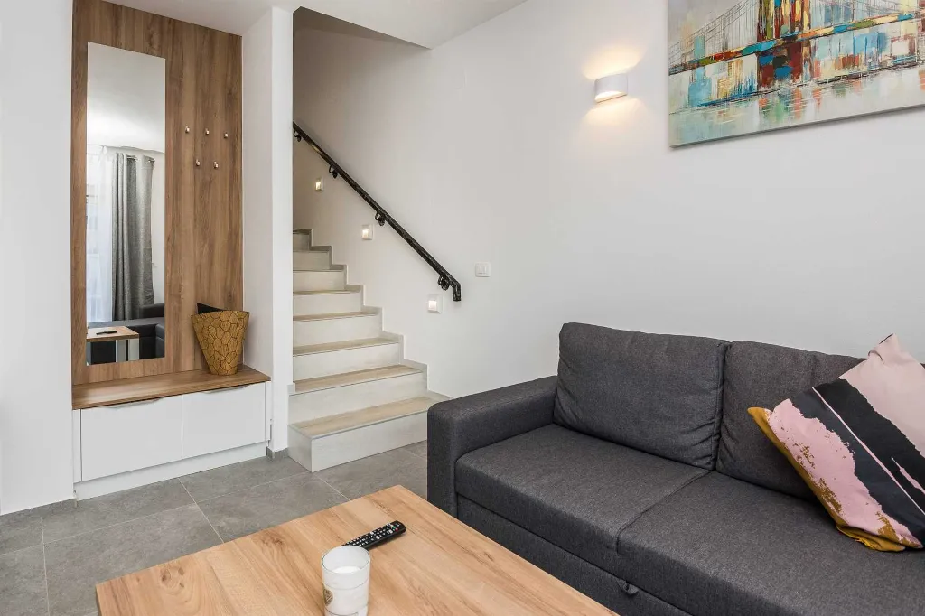 Two-Bedroom Apartment in Vir for 4-6 Guests