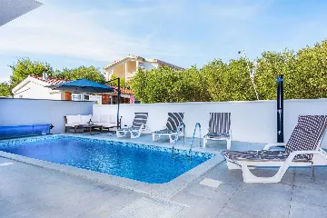 Two-Bedroom Apartment in Vir for 4-6 Guests