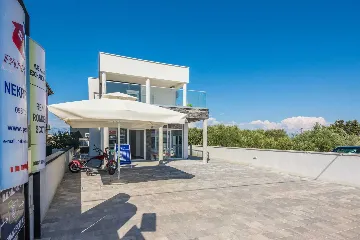 2-Bedroom Apartment in Vir for Up to 5 Guests