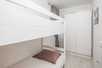 2-Bedroom Apartment in Vir for Up to 5 Guests