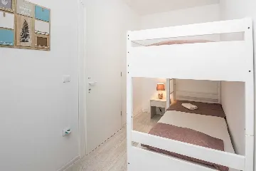 2-Bedroom Apartment in Vir for Up to 5 Guests