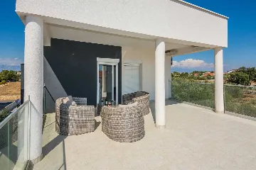 2-Bedroom Apartment in Vir for Up to 5 Guests