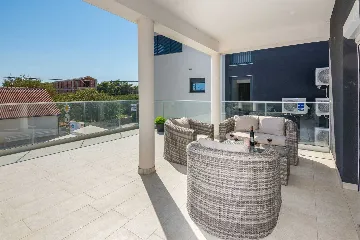 2-Bedroom Apartment in Vir for Up to 5 Guests
