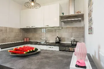 2-Bedroom Apartment in Vir for Up to 5 Guests