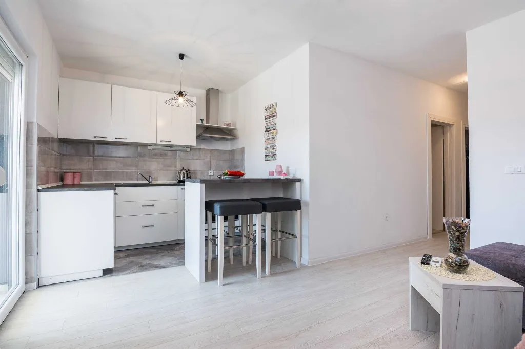 2-Bedroom Apartment in Vir for Up to 5 Guests