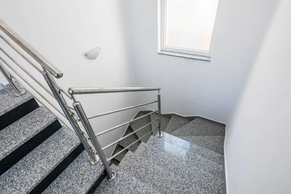 2-Bedroom Apartment in Vir for up to 6
