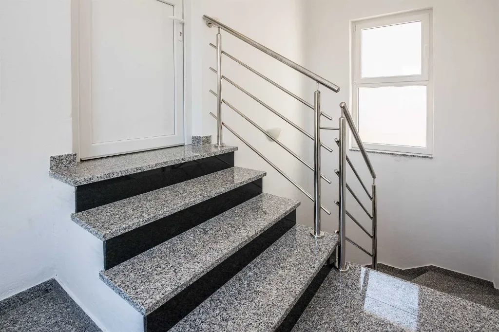 2-Bedroom Apartment in Vir for up to 6