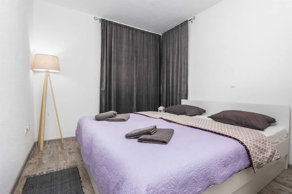 2-Bedroom Apartment in Vir for up to 6