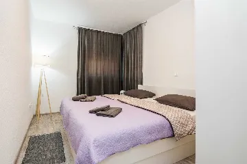 2-Bedroom Apartment in Vir for up to 6