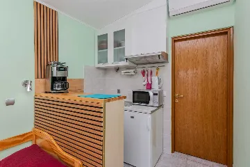 1-Bedroom Apartment in Vir for 2 Guests