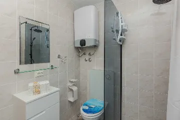 1-Bedroom Apartment in Vir for 2 Guests