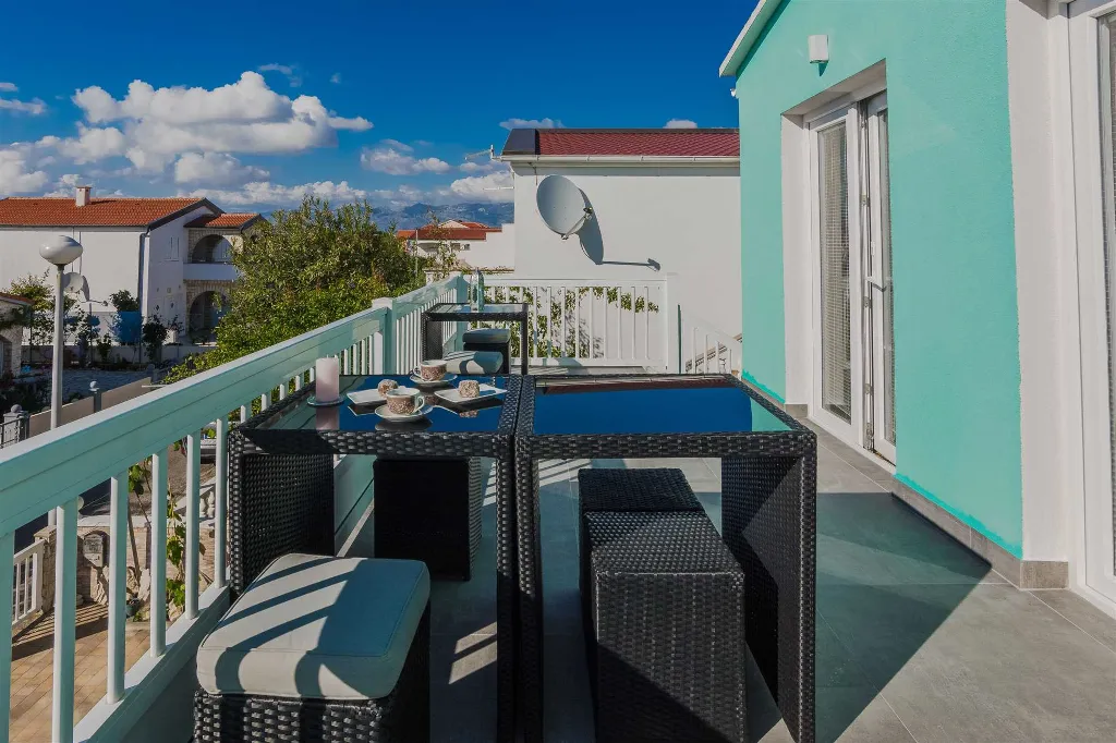 1-Bedroom Apartment in Vir for 2 Guests