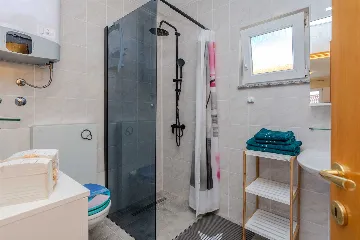 Studio Apartment for 2 in Vir, 250m to Beach