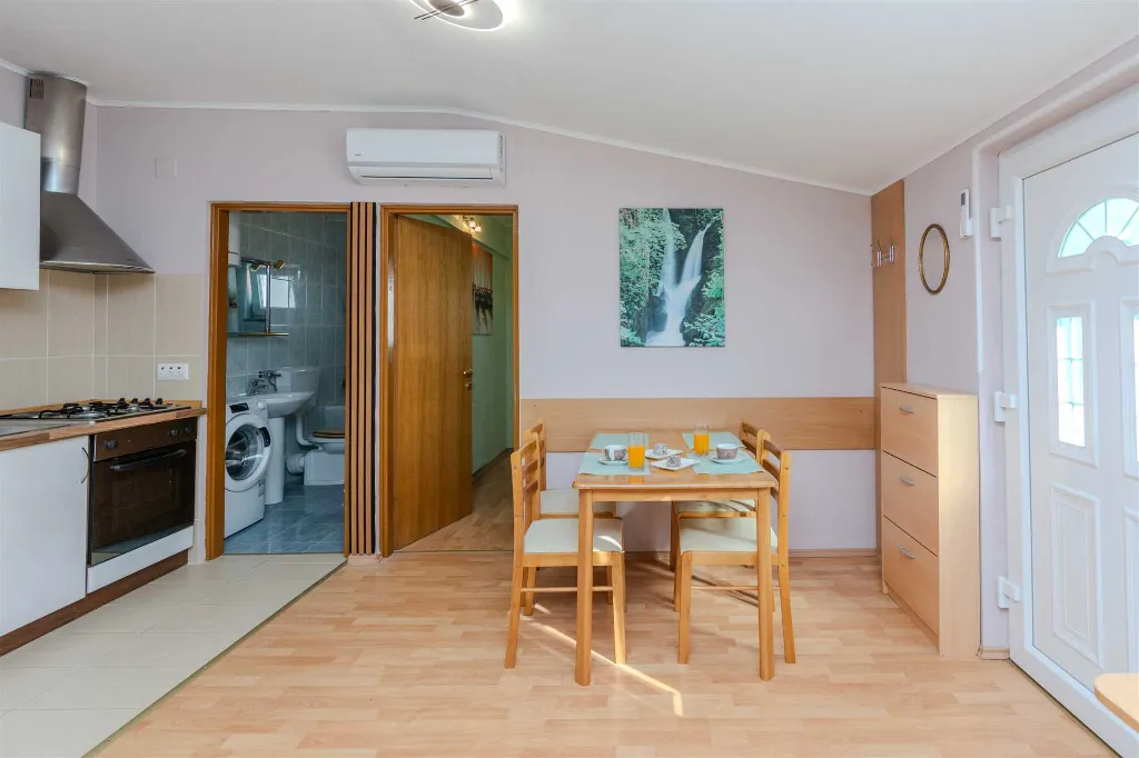 Apartment in Vir near Pebble Beach with Balcony
