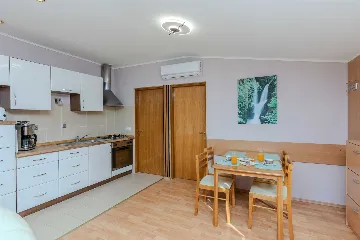 Apartment in Vir near Pebble Beach with Balcony