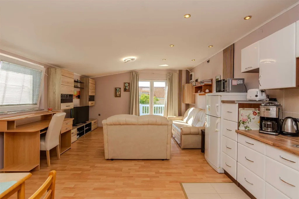 Apartment in Vir near Pebble Beach with Balcony