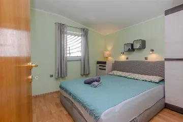 Apartment in Vir near Pebble Beach with Balcony