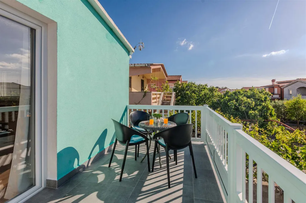 Apartment in Vir near Pebble Beach with Balcony