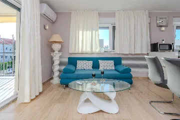 4-Star Apartment in Vir for 4–6 Guests