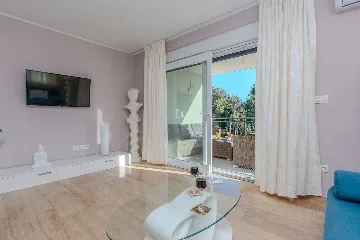 4-Star Apartment in Vir for 4–6 Guests