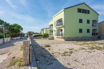 Vir Apartment for 4-5 Guests with Sea View