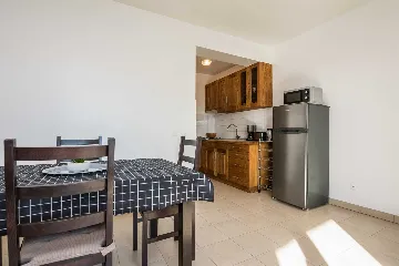 Vir Apartment for 4-5 Guests with Sea View