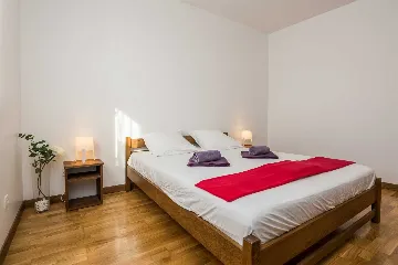 Vir Apartment for 4-5 Guests with Sea View