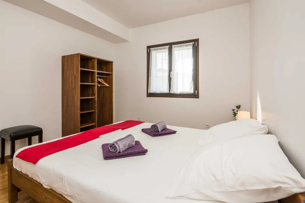 Vir Apartment for 4-5 Guests with Sea View