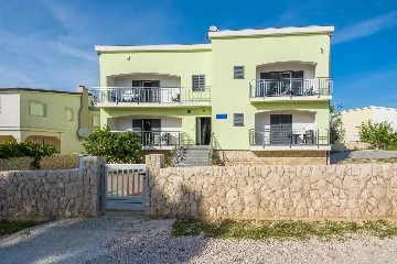 Vir Apartment for 4-5 Guests with Sea View