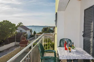 Apartment with Sea View for 2-3 Guests in Vir