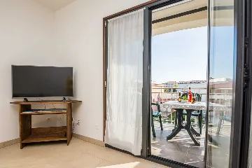 Apartment with Sea View for 2-3 Guests in Vir